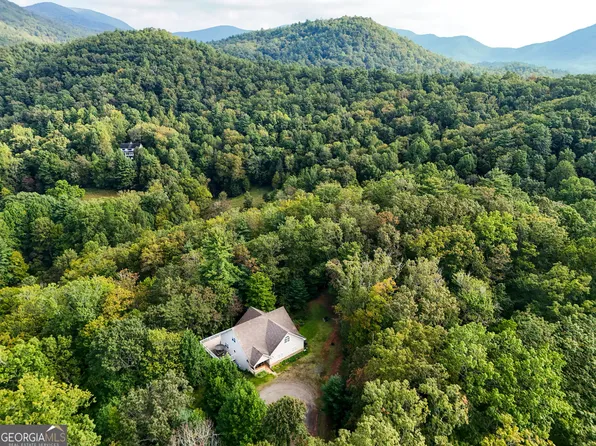 1068 Coleman River Rd, Clayton, GA 30525
