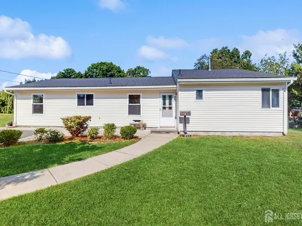 73 Kendall Rd, Kendall Park, NJ 08824