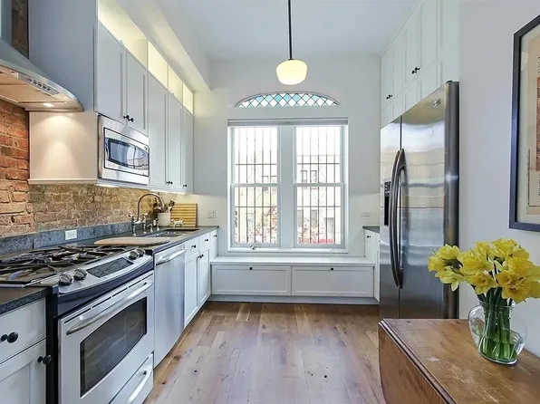 602 Bergen Street image 11 of 21