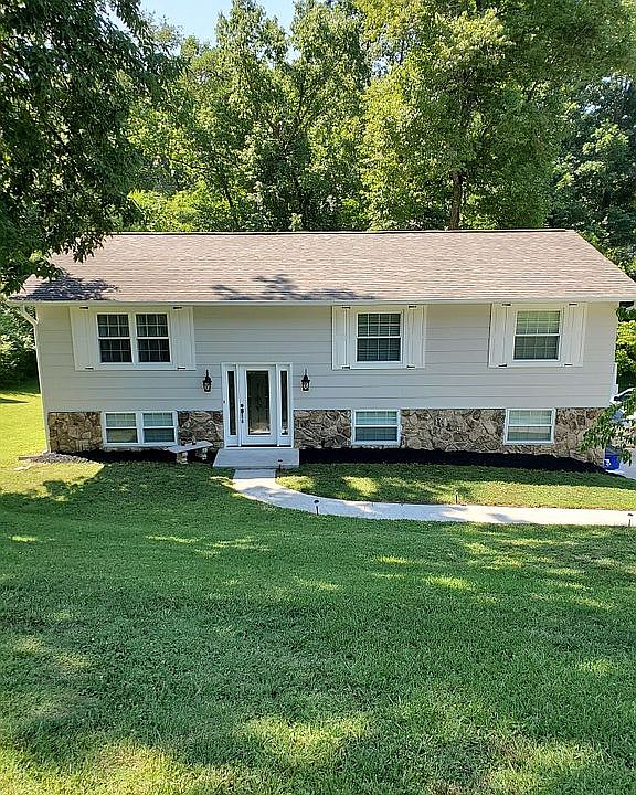 1st image of 10008 Hempshire Dr