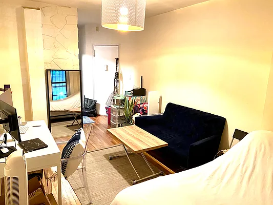 Rented by Compass | media 22