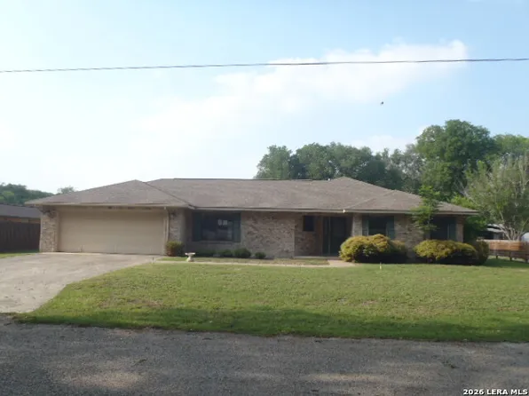 2620 Blumberg Park Rd, Seguin, TX 78155