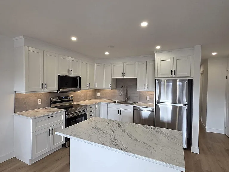 272 Lakeshore Rd E #UPPER — Photo 6