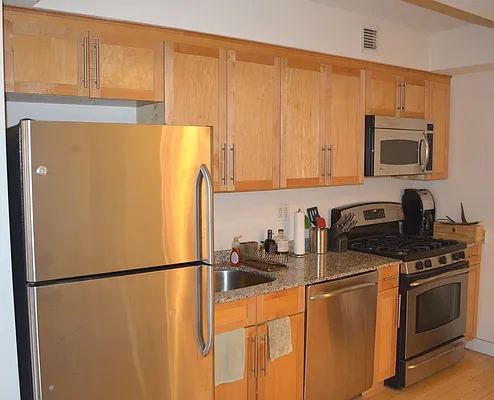 Rented by Compass | media 9