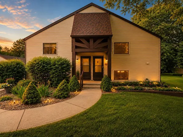 1253 Millpond Rd, Valparaiso, IN 46385