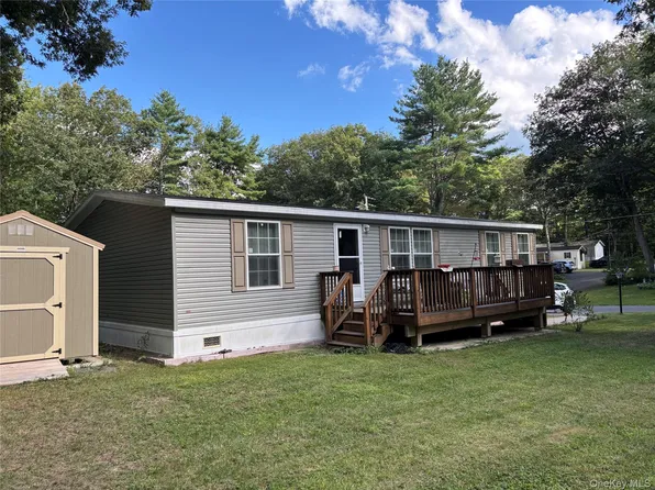 36 Village Green Hollow, Wurtsboro, NY 12790