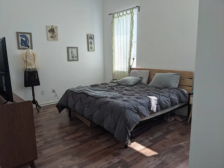 333 Earp Street — Photo 40
