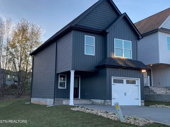 7701 Silveredge Rd, Knoxville, TN 37918