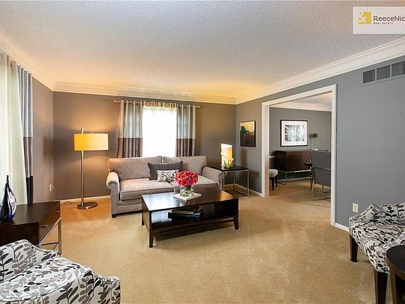 Formal Living Room to Formal Dining Room