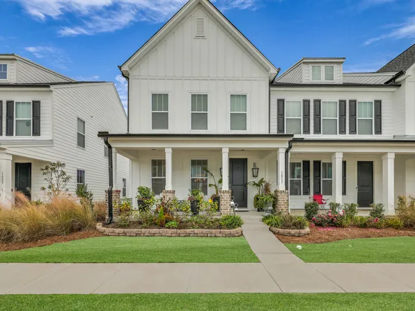 1011 Swamp Harrier Ave, Ravenel, SC 29470