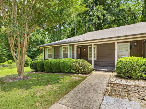 36 Oakwood Dr, Greenville, SC 29609
