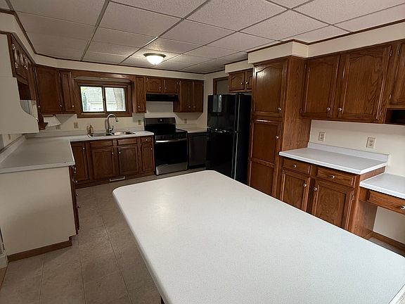 4th image of 113 E Marion St #115