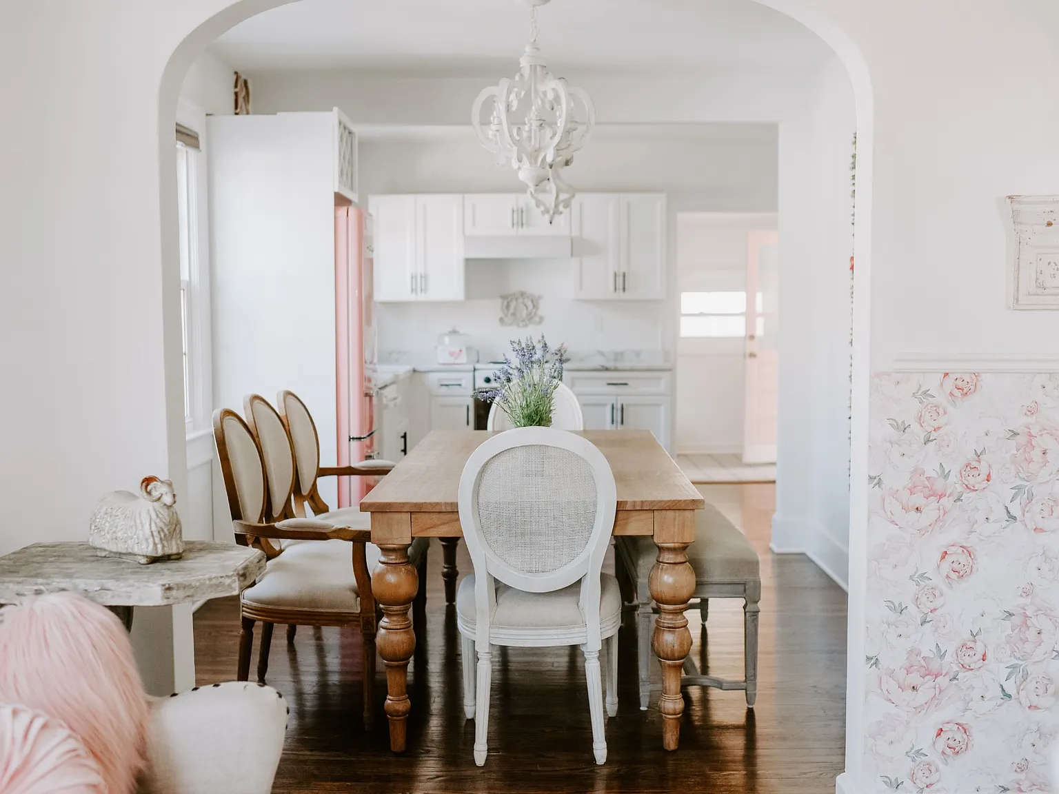 2 bed, 1.0 bath, 1559 sqft, $1,800 — Photo 4