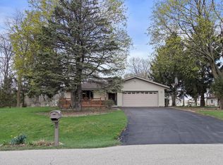 209 Karin Dr, North Prairie, WI 53153