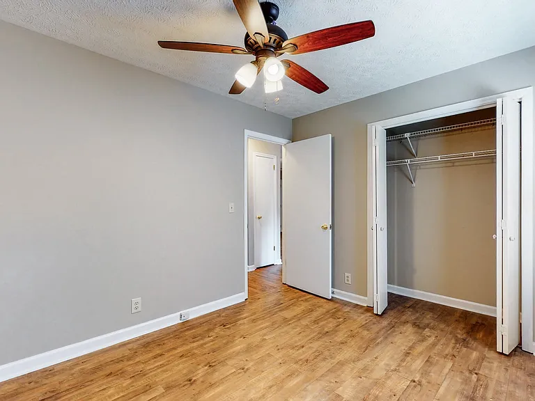 125 Kristen Ct — Photo 10