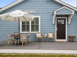 50 Elizabeth Rd, Narragansett, RI 02882