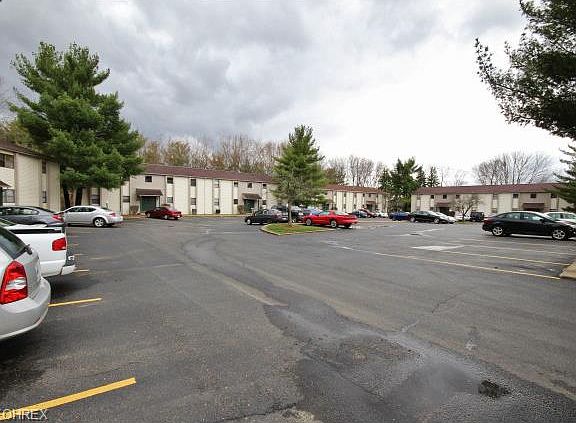 3rd image of 1056 Brandywine Blvd APT F