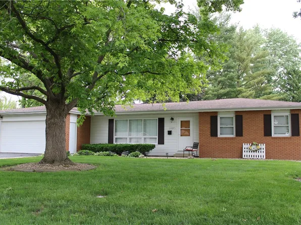 1107 N Long St, Shelbyville, IL 62565