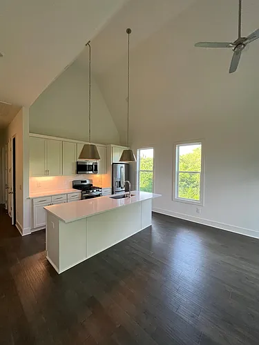 700 James Ave Photo 1