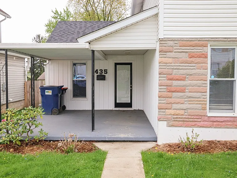 435 Ballard Ave — Photo 2