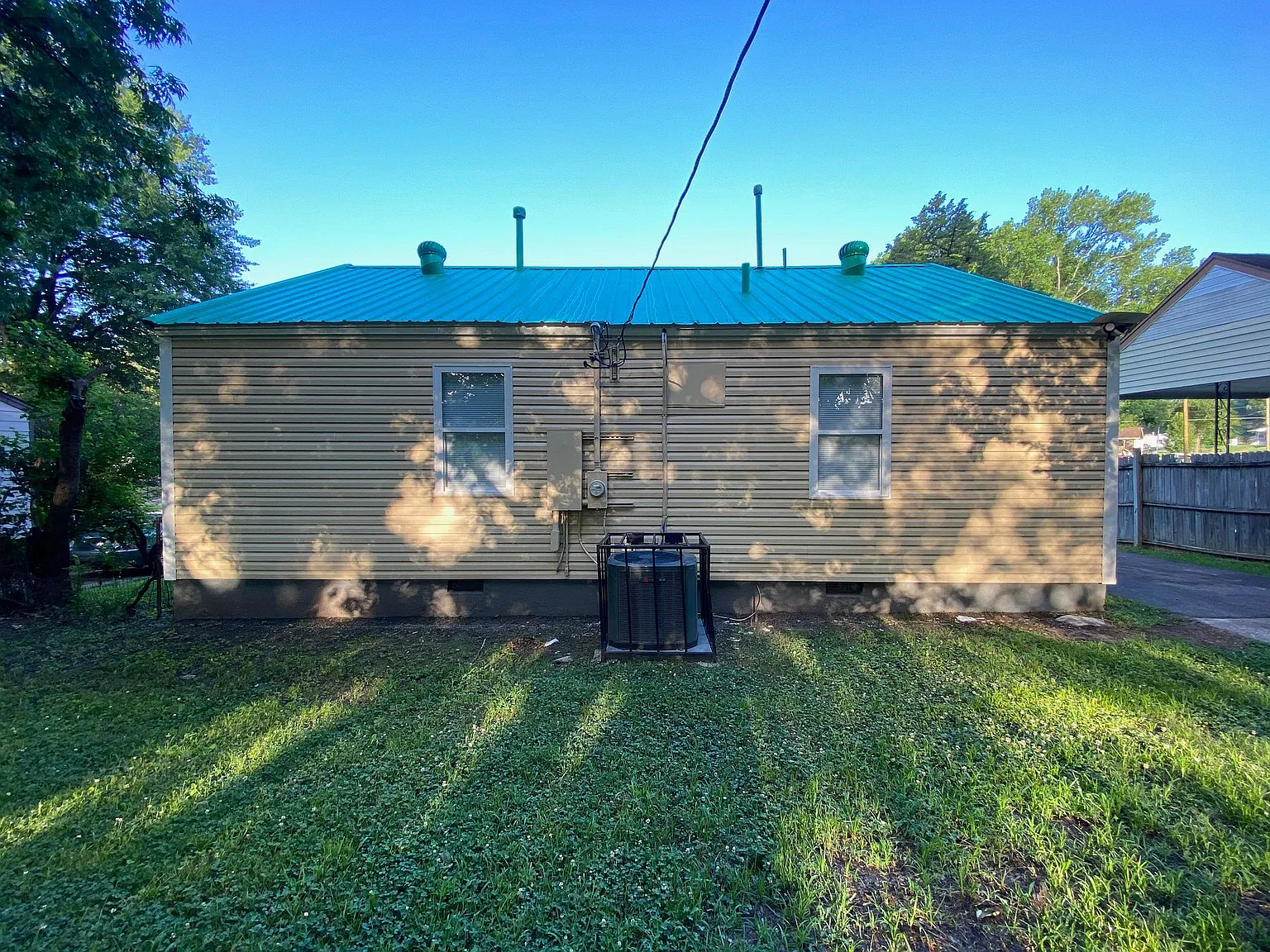2734 Henley Dr — Photo 4
