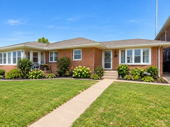 320 Broadway Ave W, Little Falls, MN 56345
