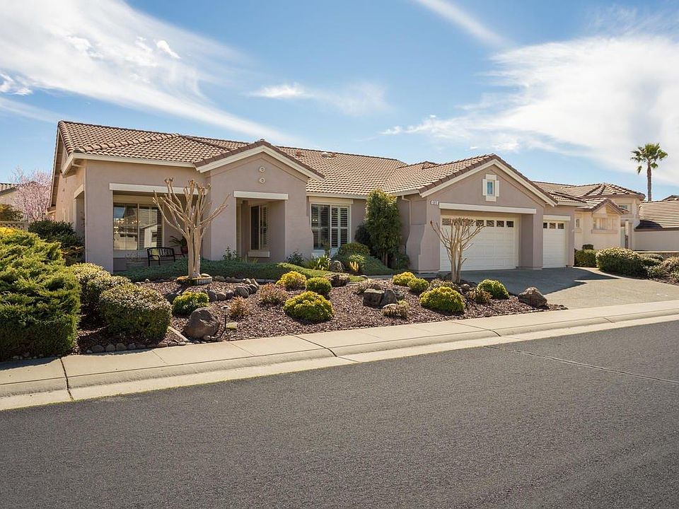 1st image of 685 Canyon Oak Ln