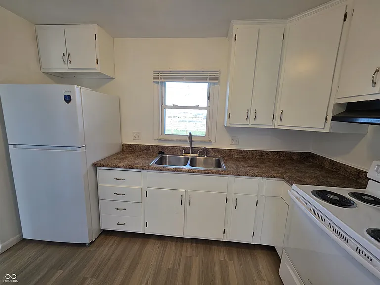 3815 Biscayne Rd — Photo 6