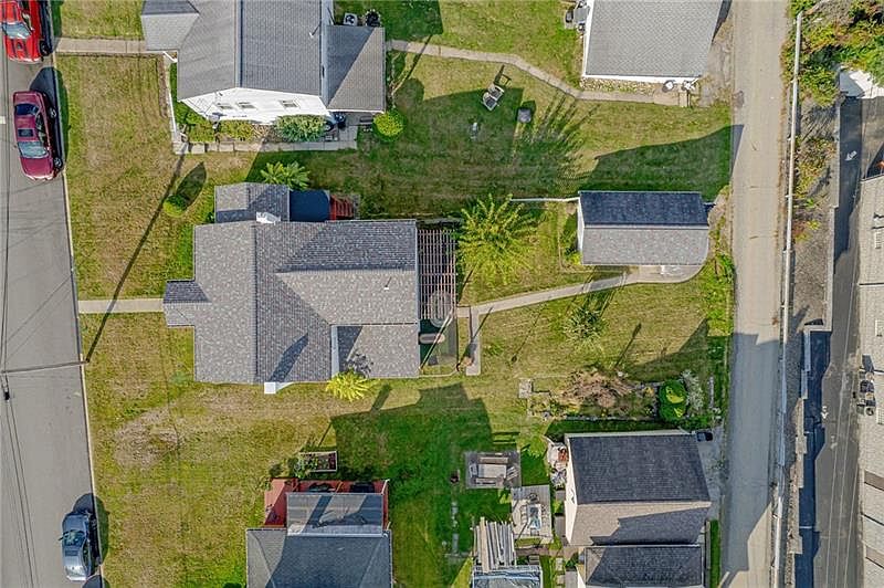 1035 Mace St, Greensburg, PA 15601 Zillow