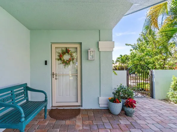 222 Cape Pointe Circle, Jupiter, FL 33477