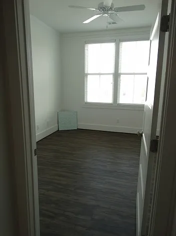 Swallowtail Flats Apartments — Photo 38