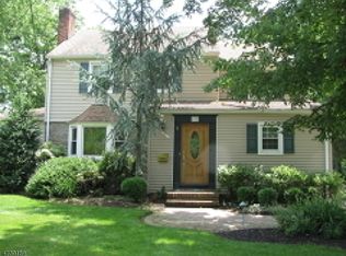 832 E Broad St, Westfield, NJ 07090