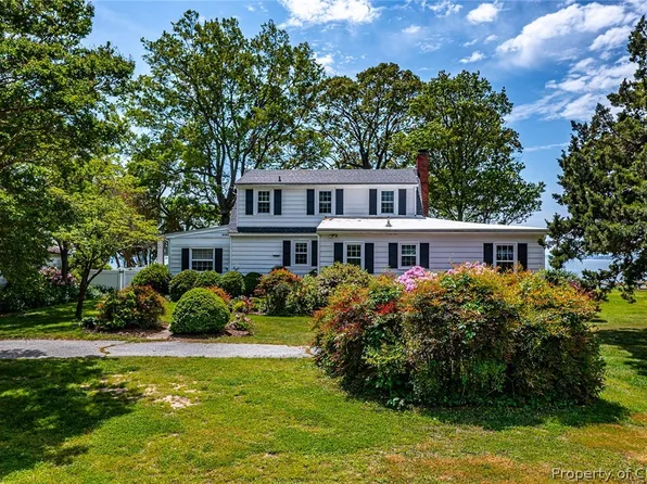 344 River Bluff Rd, White Stone, VA 22578