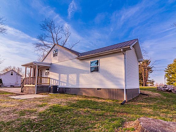 5th image of 353 Chestnut Ridge Rd