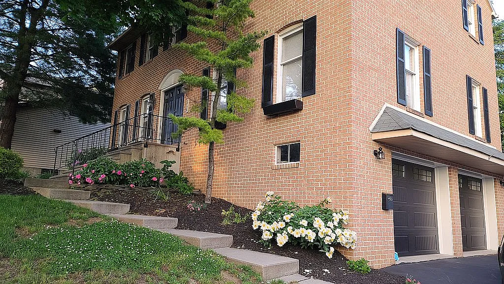 2726-2732 Reading Rd photo 1