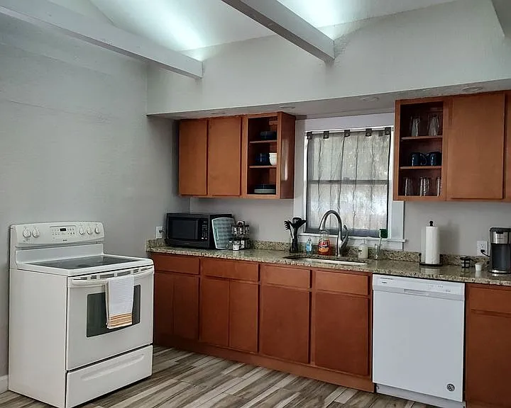 3642 Jessup Ct N — Photo 7