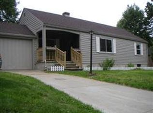 98 Lois St, Springfield, MA 01109