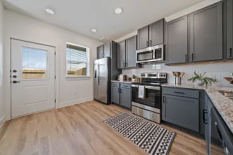 Lat Twenty7 Townhomes — Photo 36