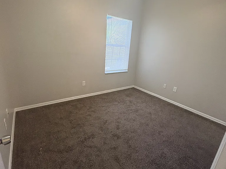 1054 Claudia St — Photo 11