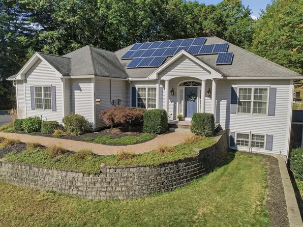 429 Wanoosnoc Rd, Fitchburg, MA 01420