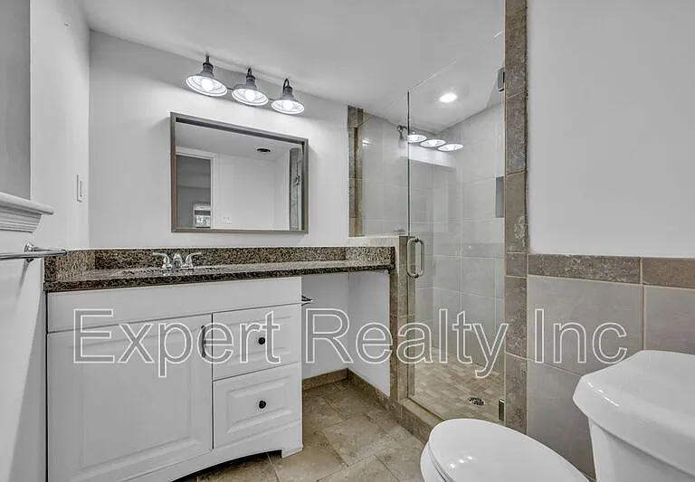 2076 Montreat Cir — Photo 11