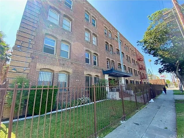 4125 S Figueroa St #407 — Photo 15