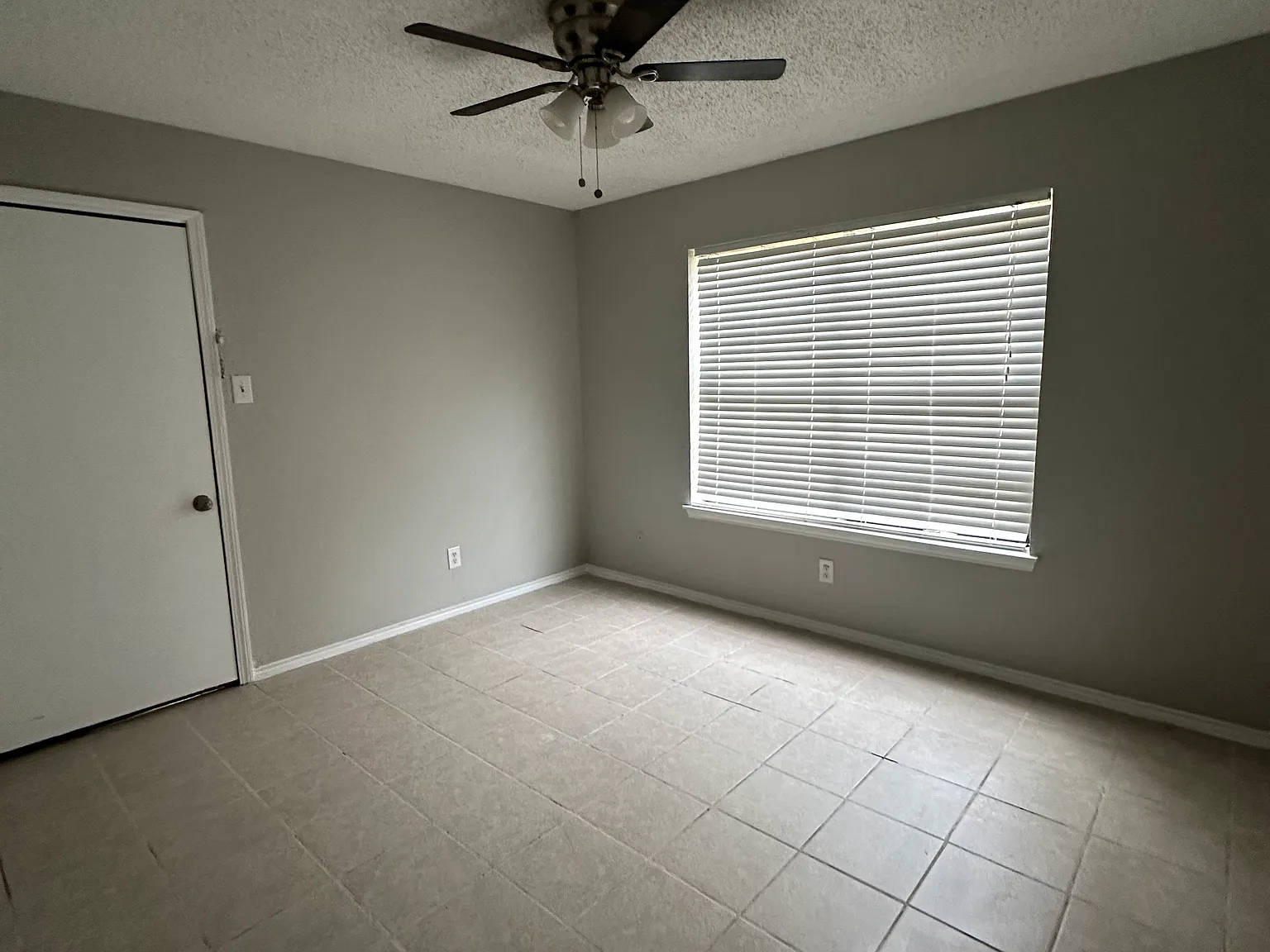 2 bed, 806 sqft, $1,500 — Photo 4