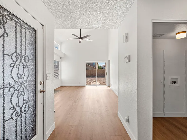 1811 S 39th St #23 — Photo 12