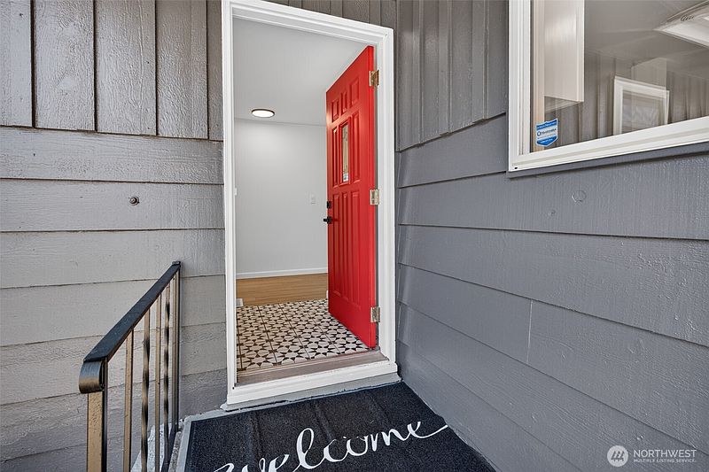 4th image of 30025 14th Avenue S