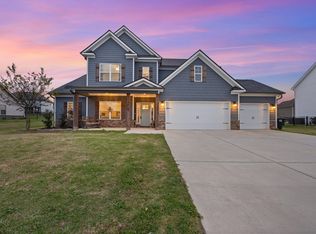 7410 Blazing Star Ct, Ooltewah, TN 37363