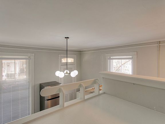 4th image of 124 Parker St APT 2