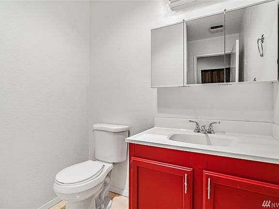3rd image of 3045 127th Pl SE APT E21