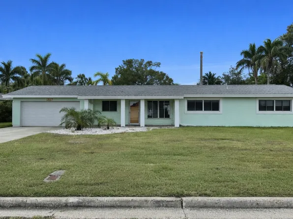 1817 Santa Barbara Dr, Dunedin, FL 34698