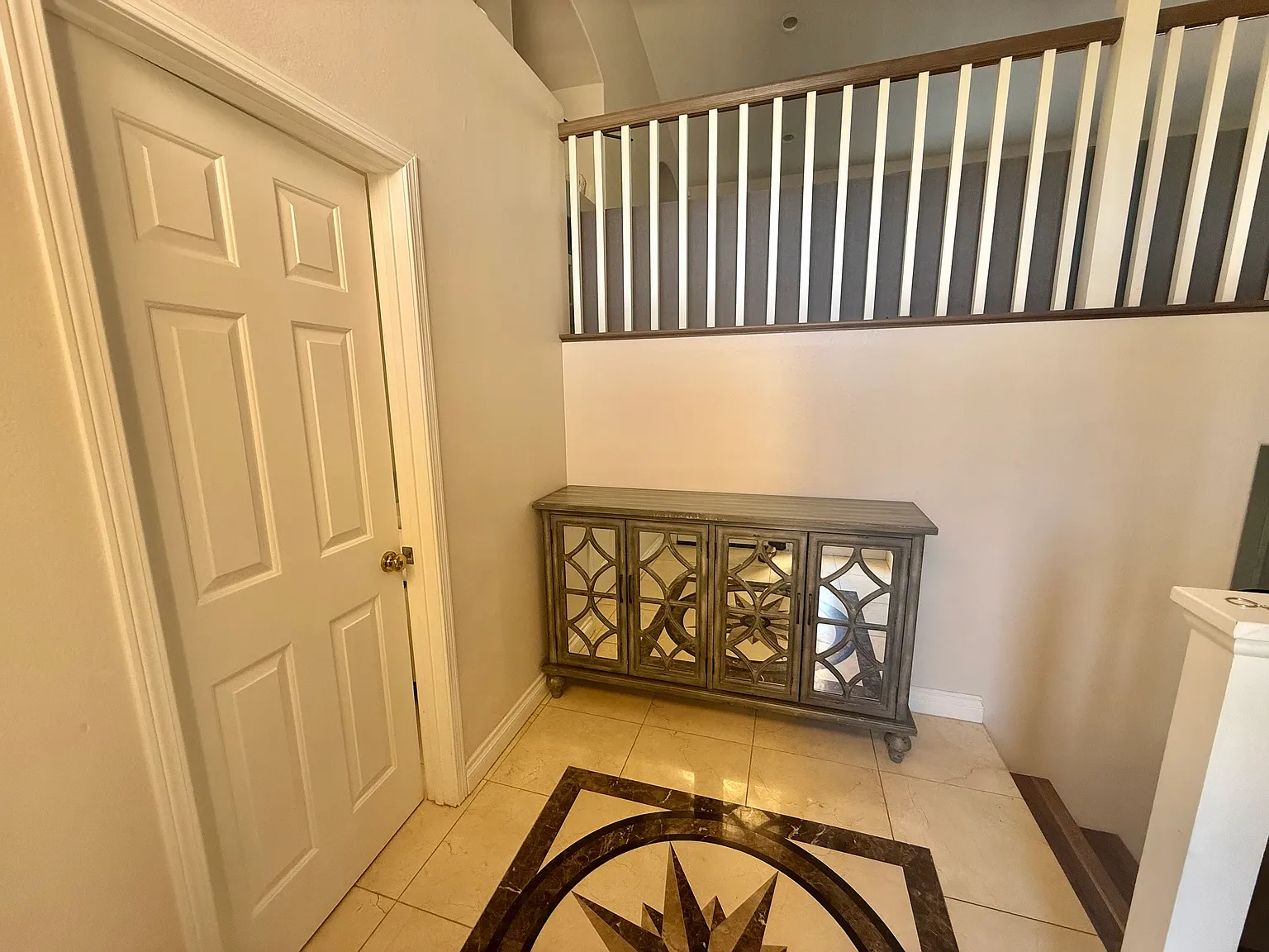 3 bed, 2167 sqft, $4,200 — Photo 2
